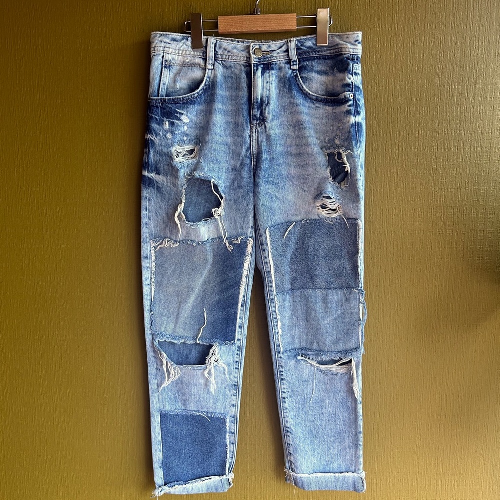 Zara Trafaluc Jeans Women’s Size 02 Distressed Ripped Light Wash Denim